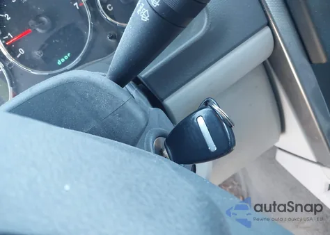 2008 Jeep Liberty Sport z USA, uszkodzony, nr VIN 1J8GP28K28W153041